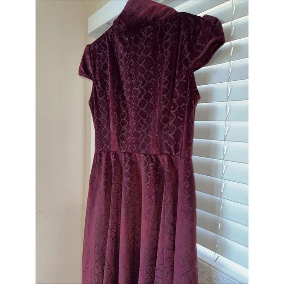 hearts & roses size 8 heavy burgundy plum velvet 50s style dress stunning EUC - Picture 8 of 8